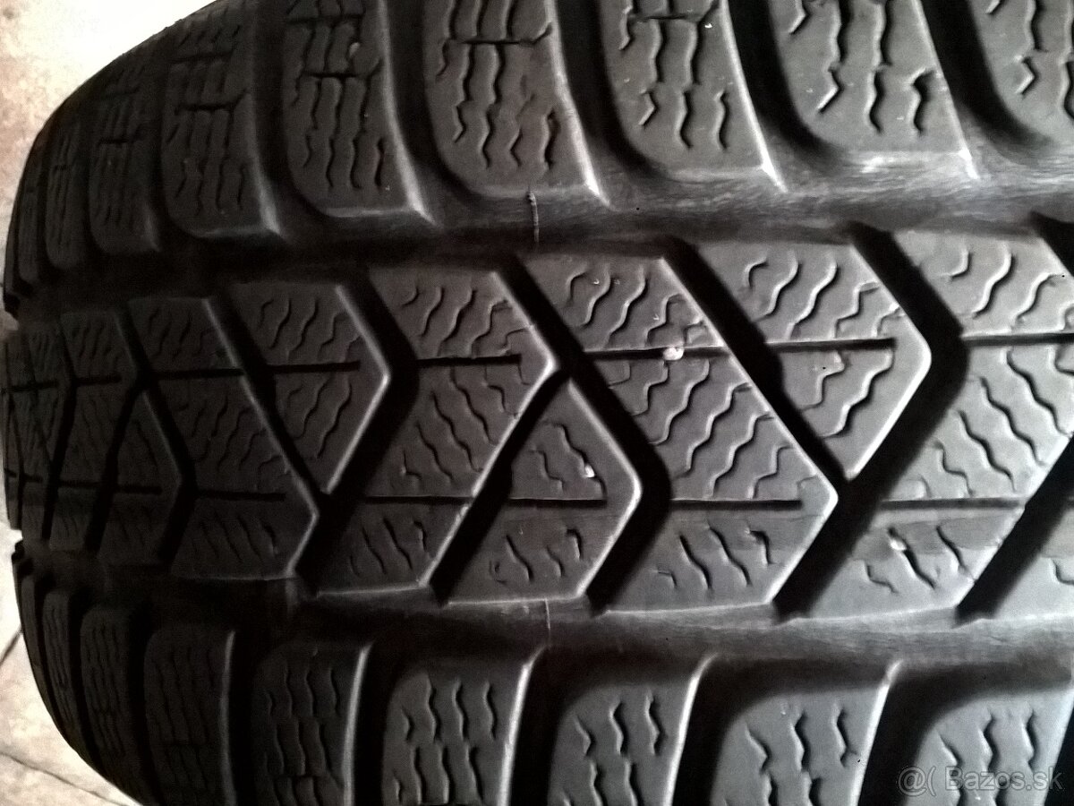 ZIMNÉ 215/55 R17 DUNLOP CONTINENTAL a PIRELLI - OD 15,-€/kus - 15