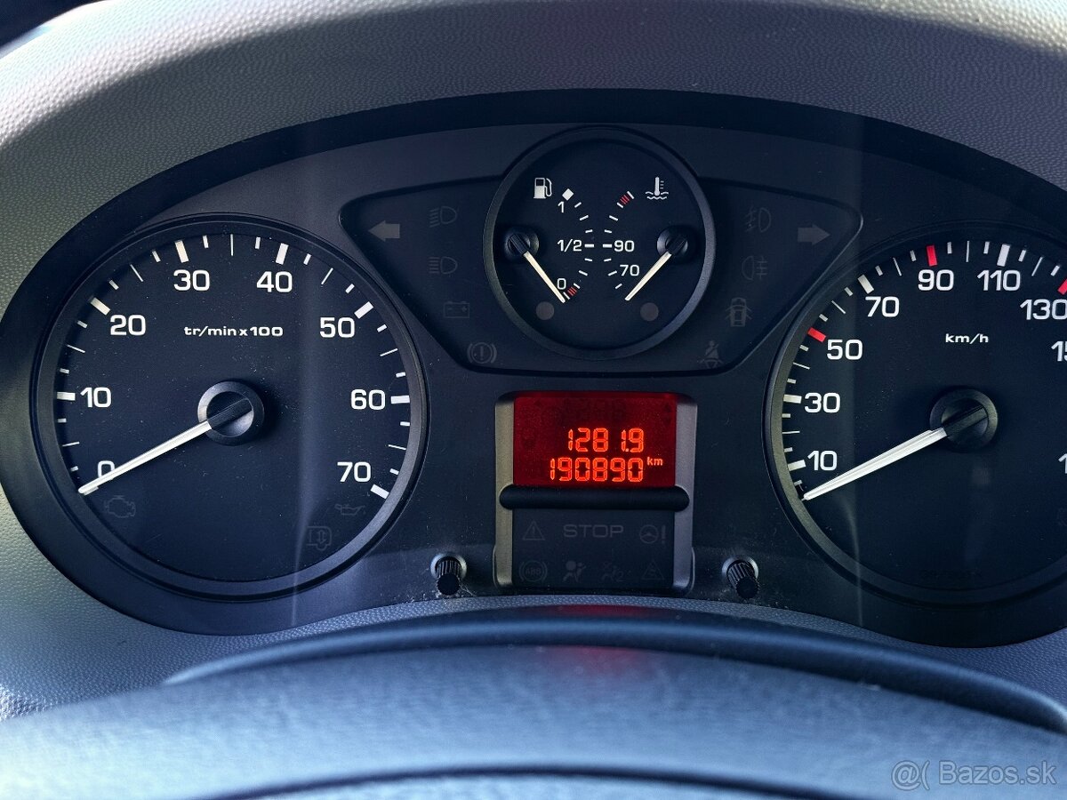 Peugeot Expert 1.6L L4 DOHC 16V - 15