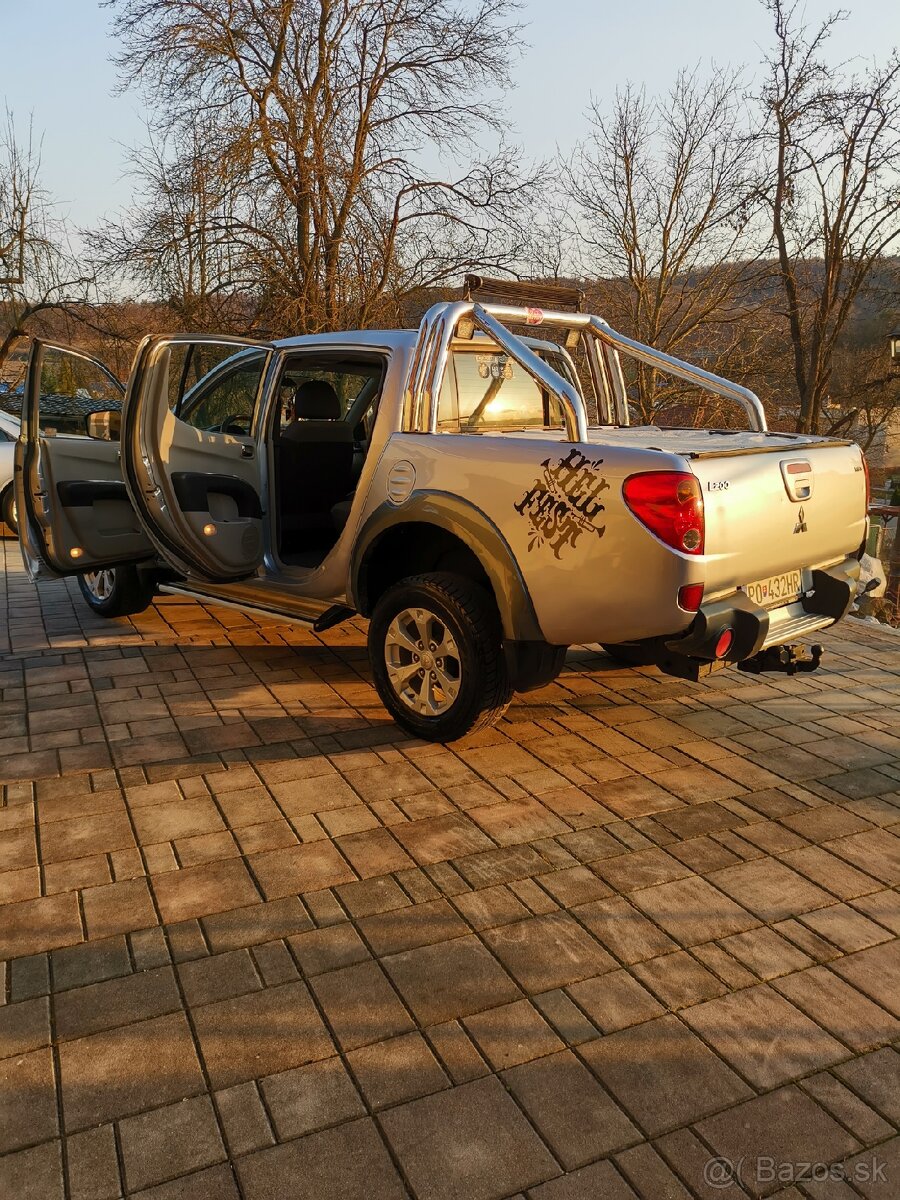 Mitsubishi l200 2 5did - 15