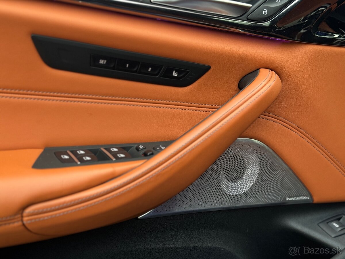 BMW M5 Competetion xDrive Akrapovič/PPF/Carbon - Odp. DPH - 15