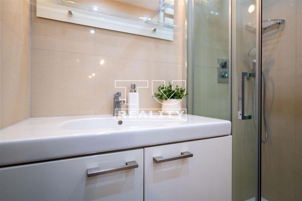 Skvelý 4-izbový byt s loggiou, ideálny pre rodinu alebo... - 15