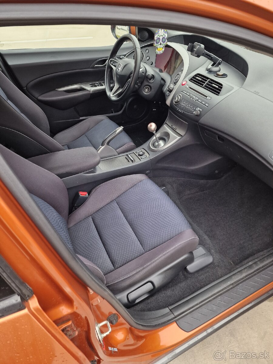 Honda Civic 5D SPORT 1.8 I-VTEC BENZÍN
I-Vtec - 15