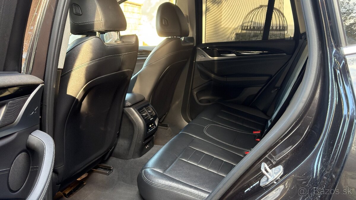 BMW X3 xDrive30i mHEV PANO, LASER - 15
