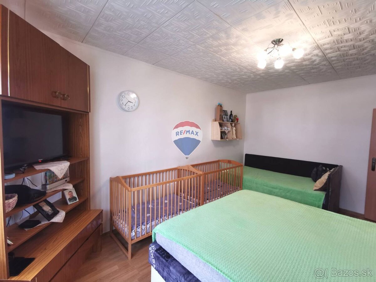 REZERVOVANÉ 2 izbový byt, zrekonštruovaný, 56 m2, balkón, V - 15