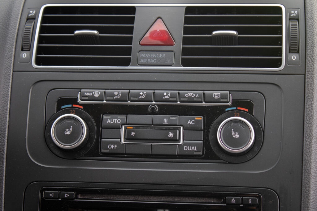 Volkswagen Touran - 15