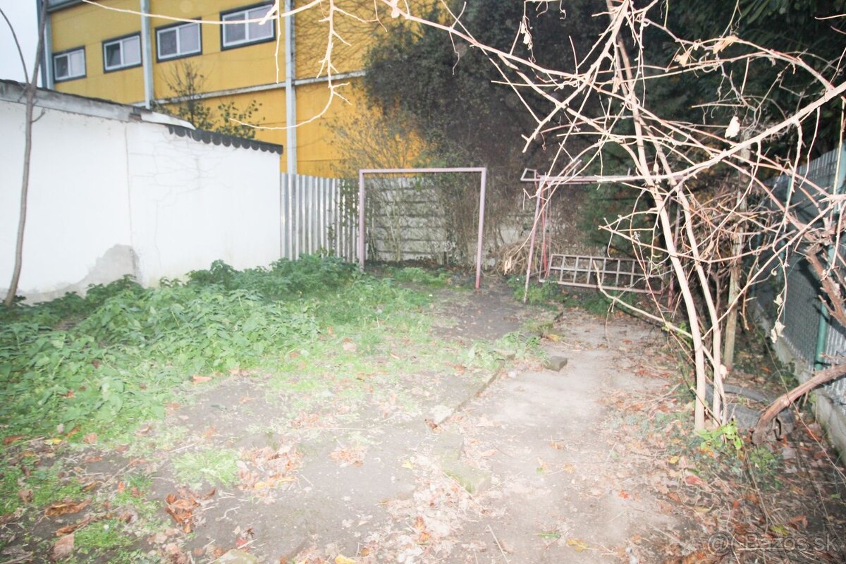 Veľký 4 izbový byt- Garáž- Vlastná záhrada - 15