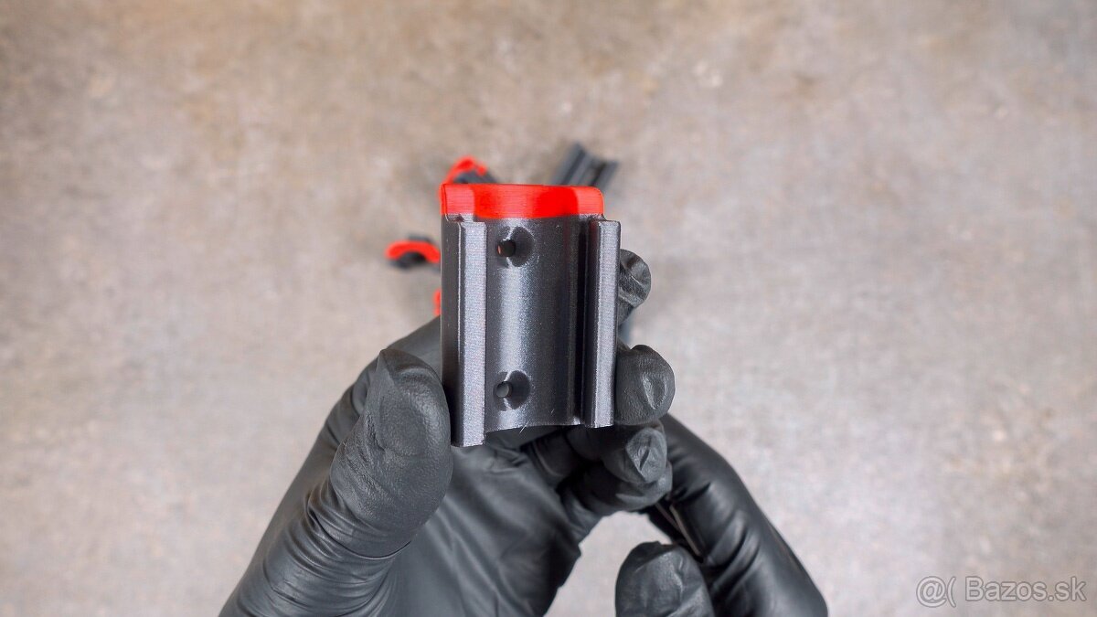 Držiaky batérií BOSCH 12V na stenu - 15