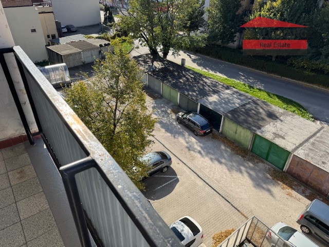 Na predaj veľký 3 - izbový byt na Hlavnej ulici v Trnave - 15