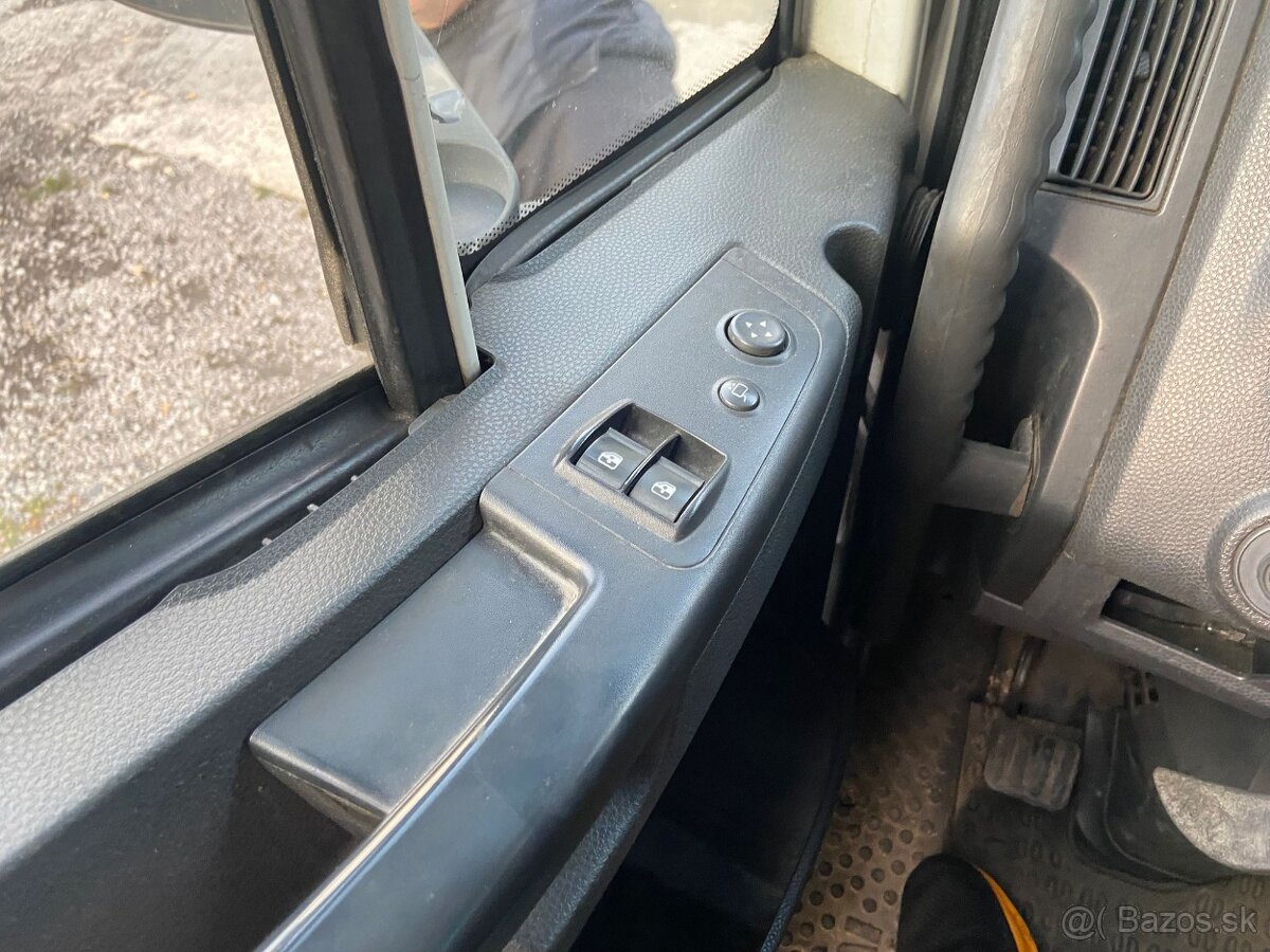 Iveco Eurocargo 120E22, Euro 5, čelo - 15