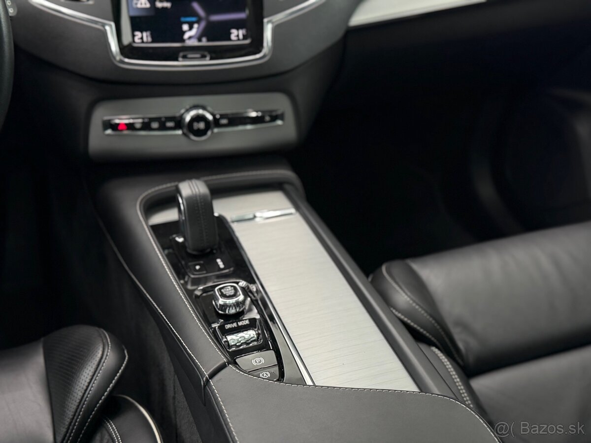 VOLVO XC90 B5 • 2020 • 103 000 km • Biela perleť • 7 miest - 15