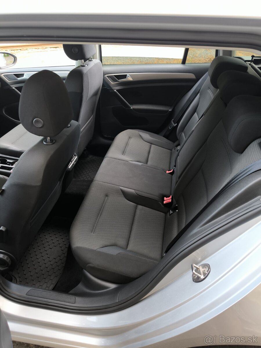 Volkswagen Golf VII Combi 2.0 TDI 110 kW - 15