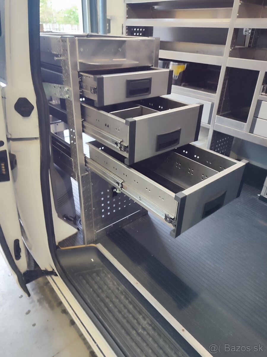 Volkswagen Transporter 2,0 TDI 150k DSG 7 Dielňa odpočet DPH - 15