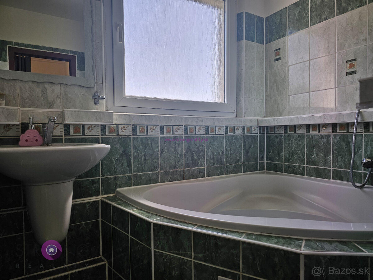 3 izb.byt s loggiou v severnej časti mesta DS - 15