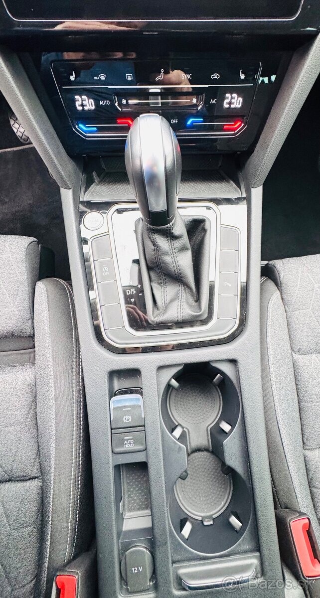 VVW Passat Variant 2.0 TDi DSG Business 2023 110kW NAVI,LED - 15