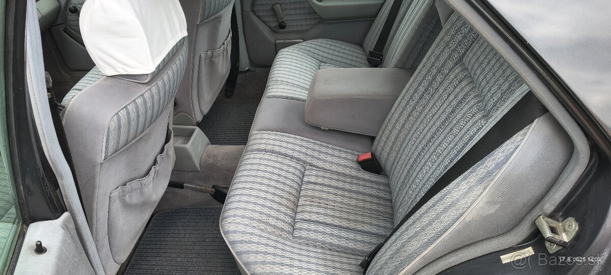 Mercedes W124 230E - 15