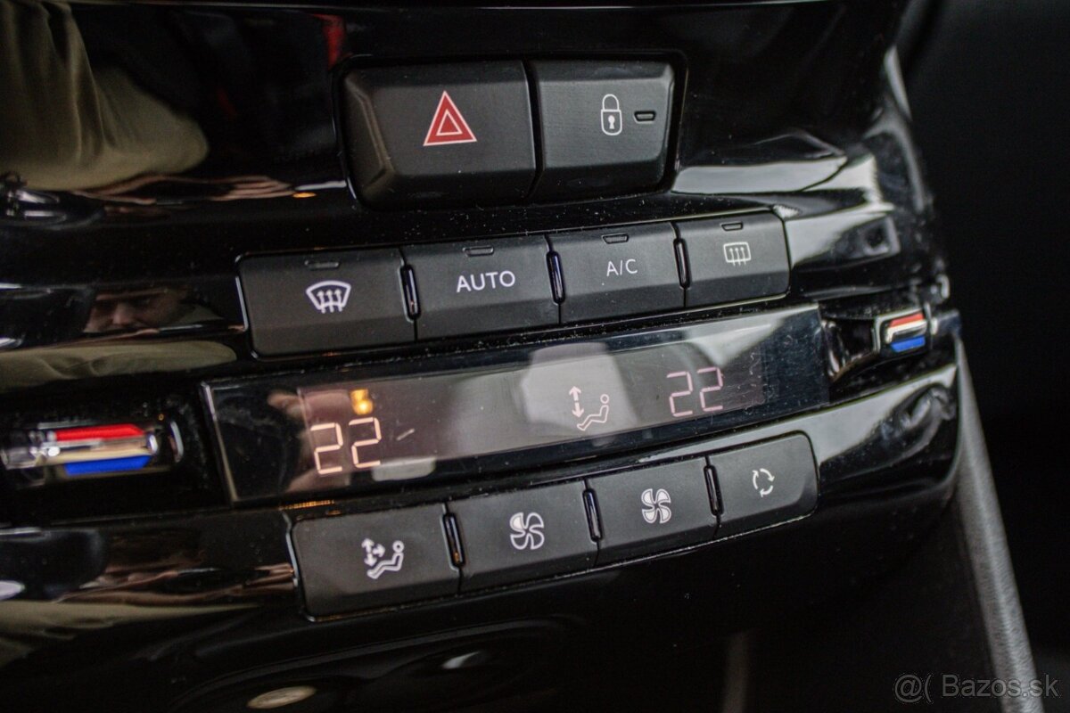 Peugeot 2008 1.2 PureTech Style | SK pôvod | Po rozvodoch - 15