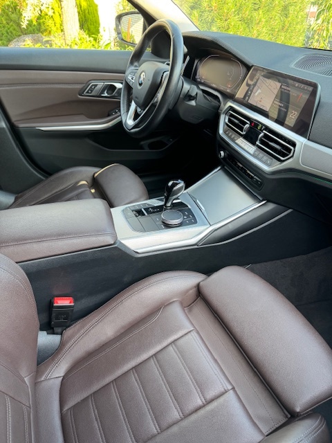 BMW 320d Touring mHEV, XDrive, A8, 140kW - 15
