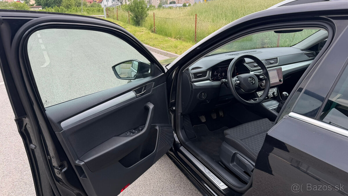 Škoda Superb Combi 2.0 TDI SCR :: 36.915km :: - 15