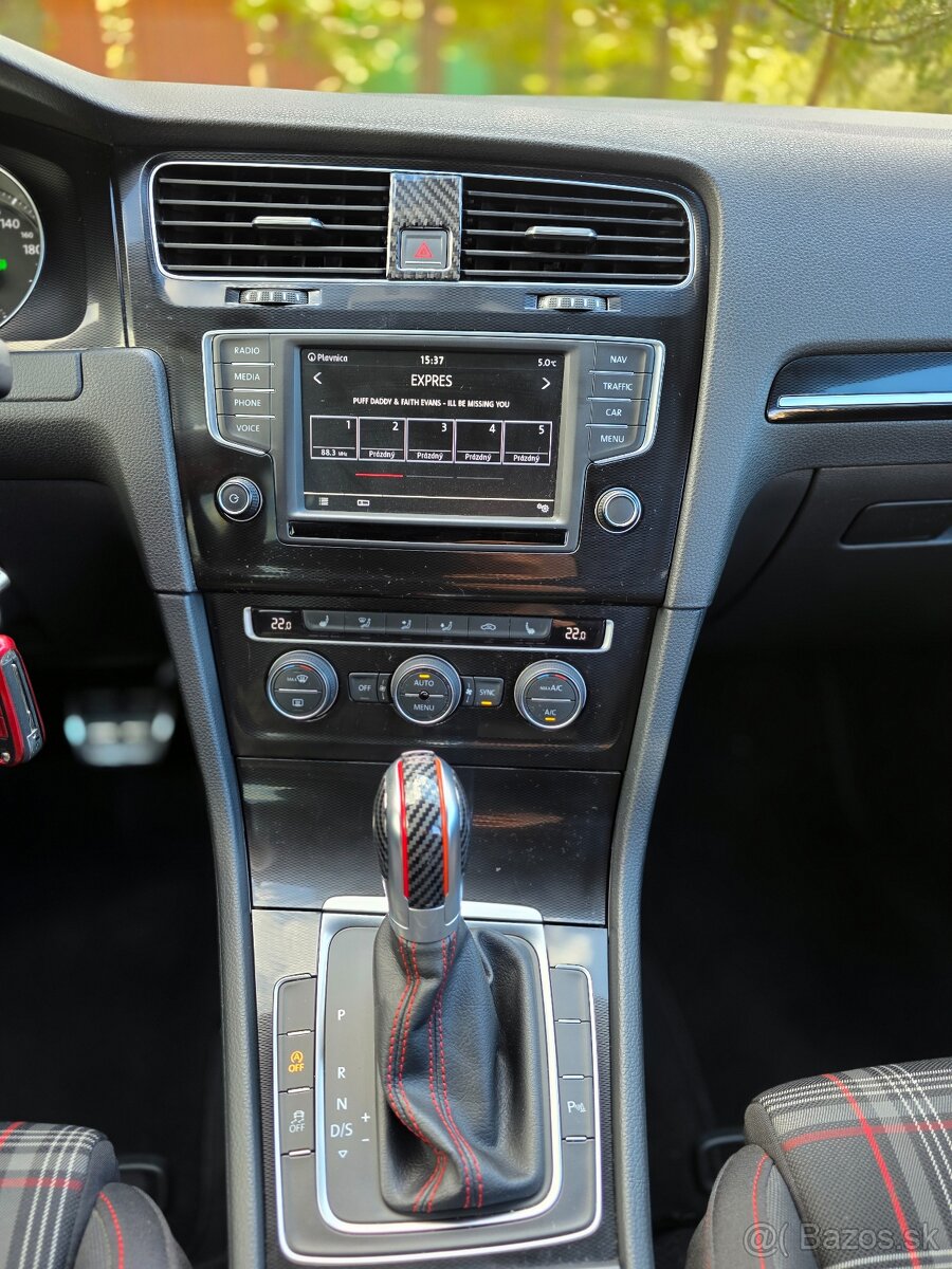 VW Golf 2.0 GTI DSG Performance - 15