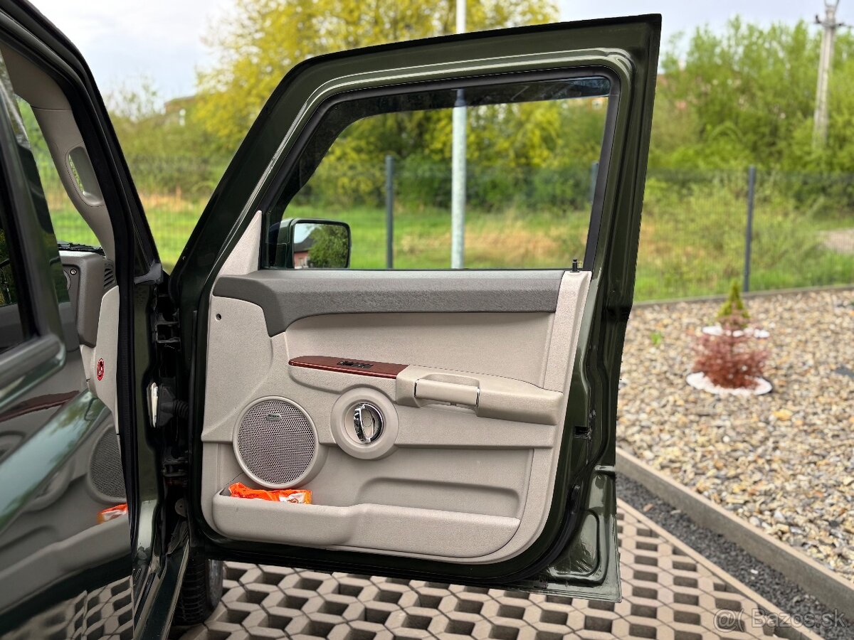 Jeep Commander 3.0 CRD V6 Limited A/T - 15