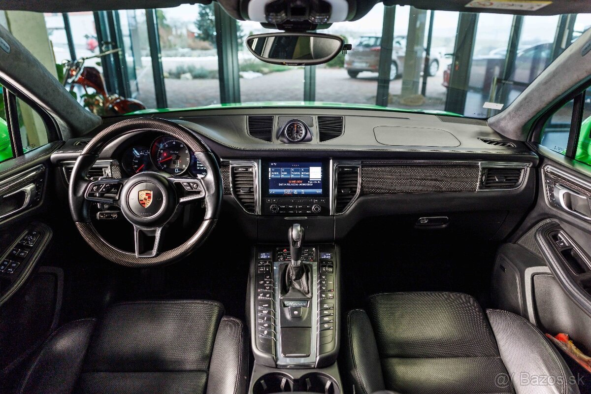 Porsche Macan Turbo Performance 1/75 - 15