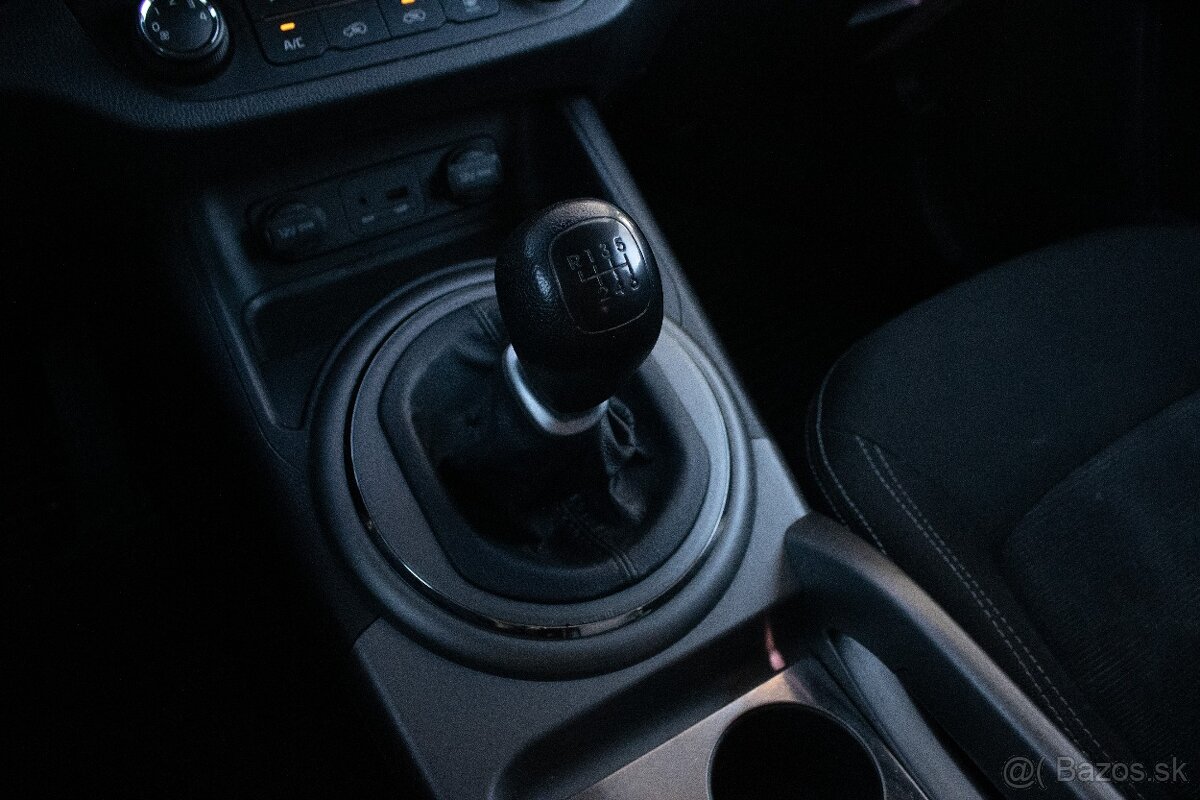 Kia Sportage 1.6 GDI, 99kW (2014) - 15