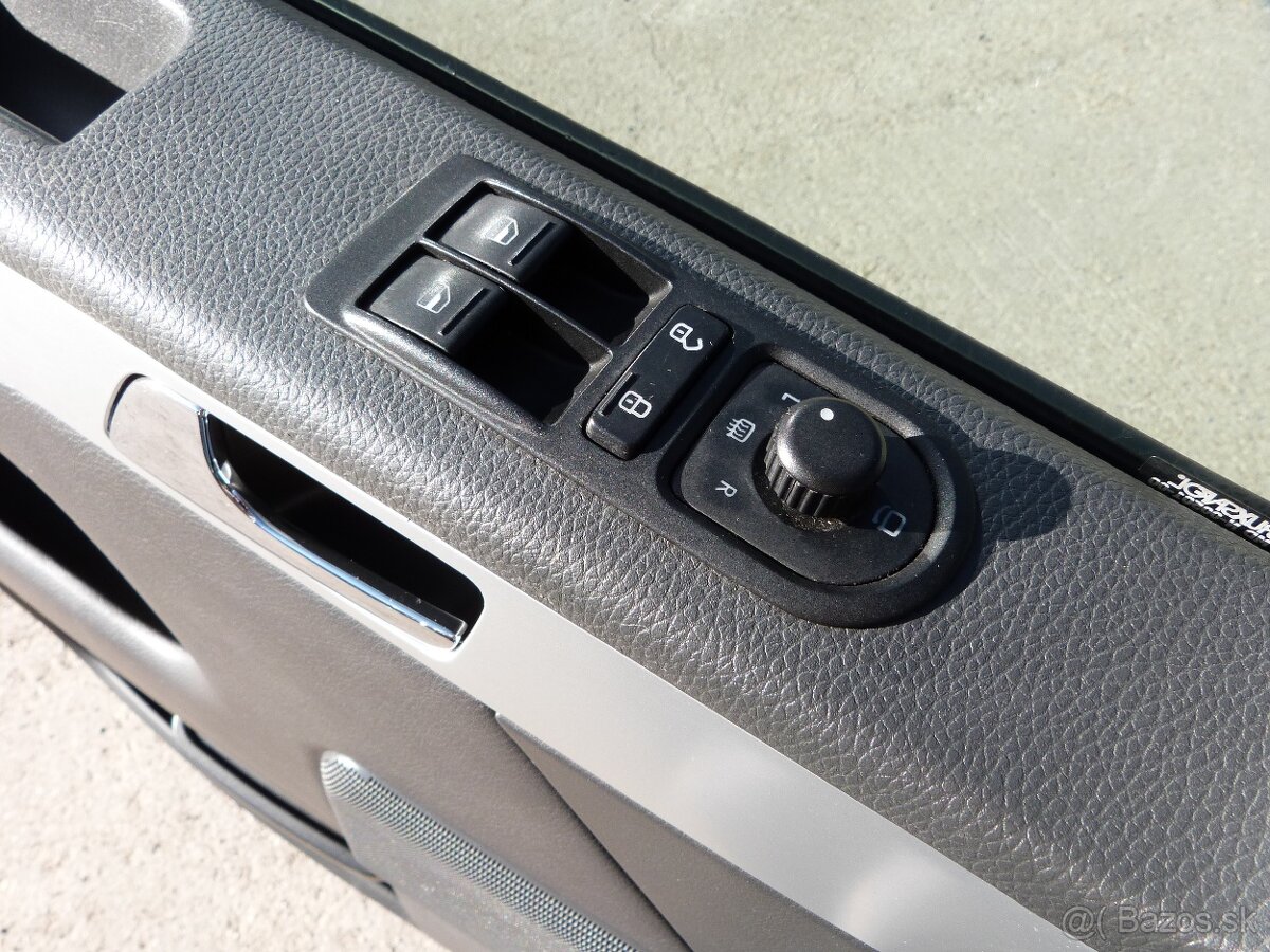 Volkswagen T5 Multivan Mulitivan, 2,0 TDI DSG HIGHLINE - 15