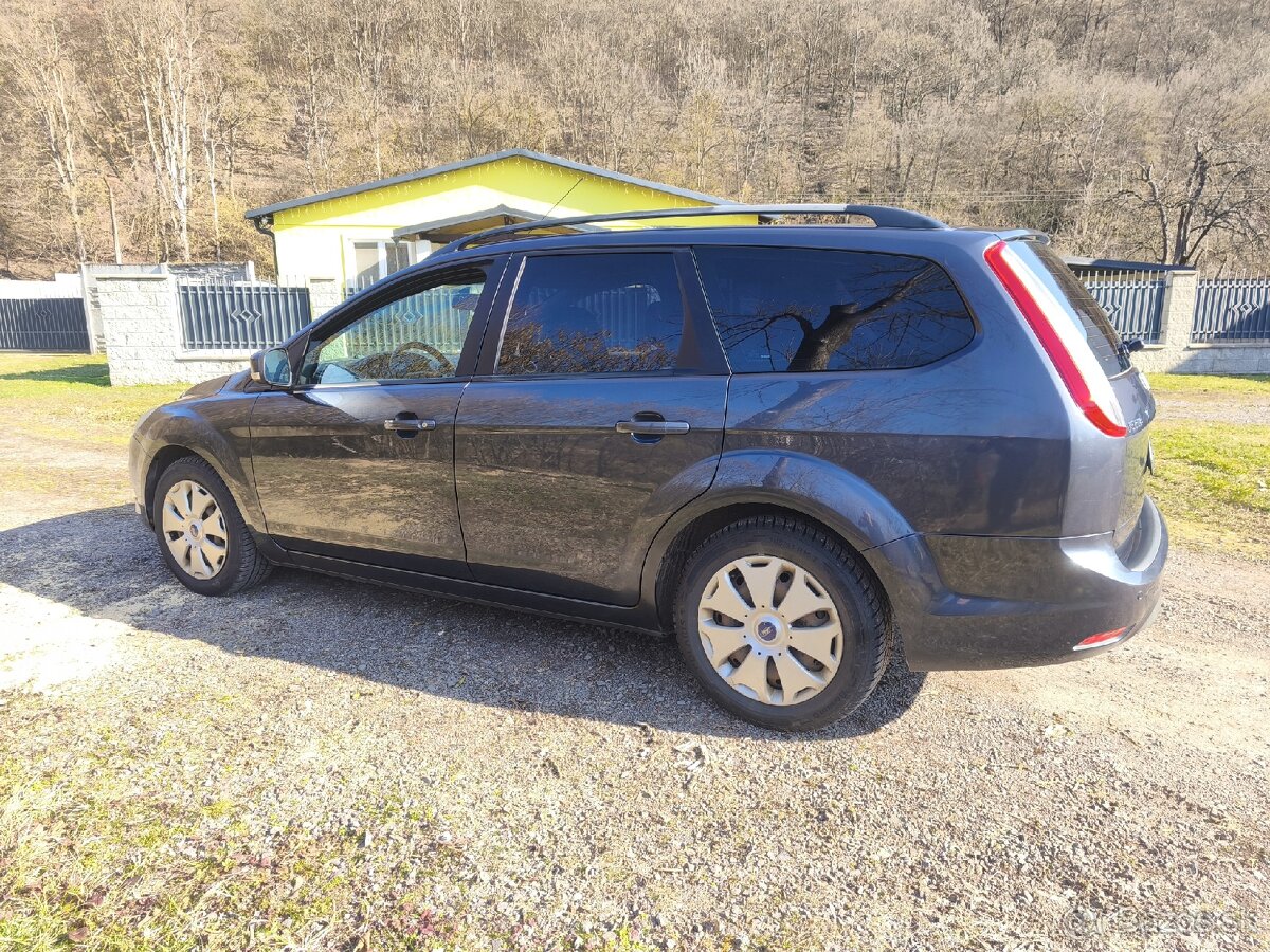 Ford Focus 1.8 TDCi, rok 2009, nová STK a EK - 15