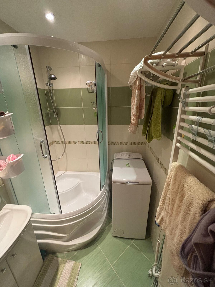 Predaj 1i byt po rekonštrukcii Brezno, 2 loggie, 2 výťahy - 15