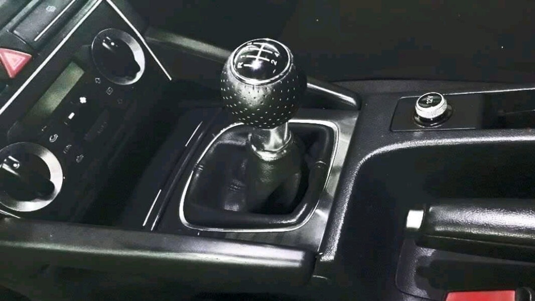 Radiaca páka HLINIK + PERFOROVANA KOŽA - 15