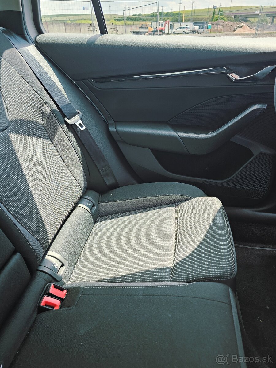 Škoda Octavia 4 - 15