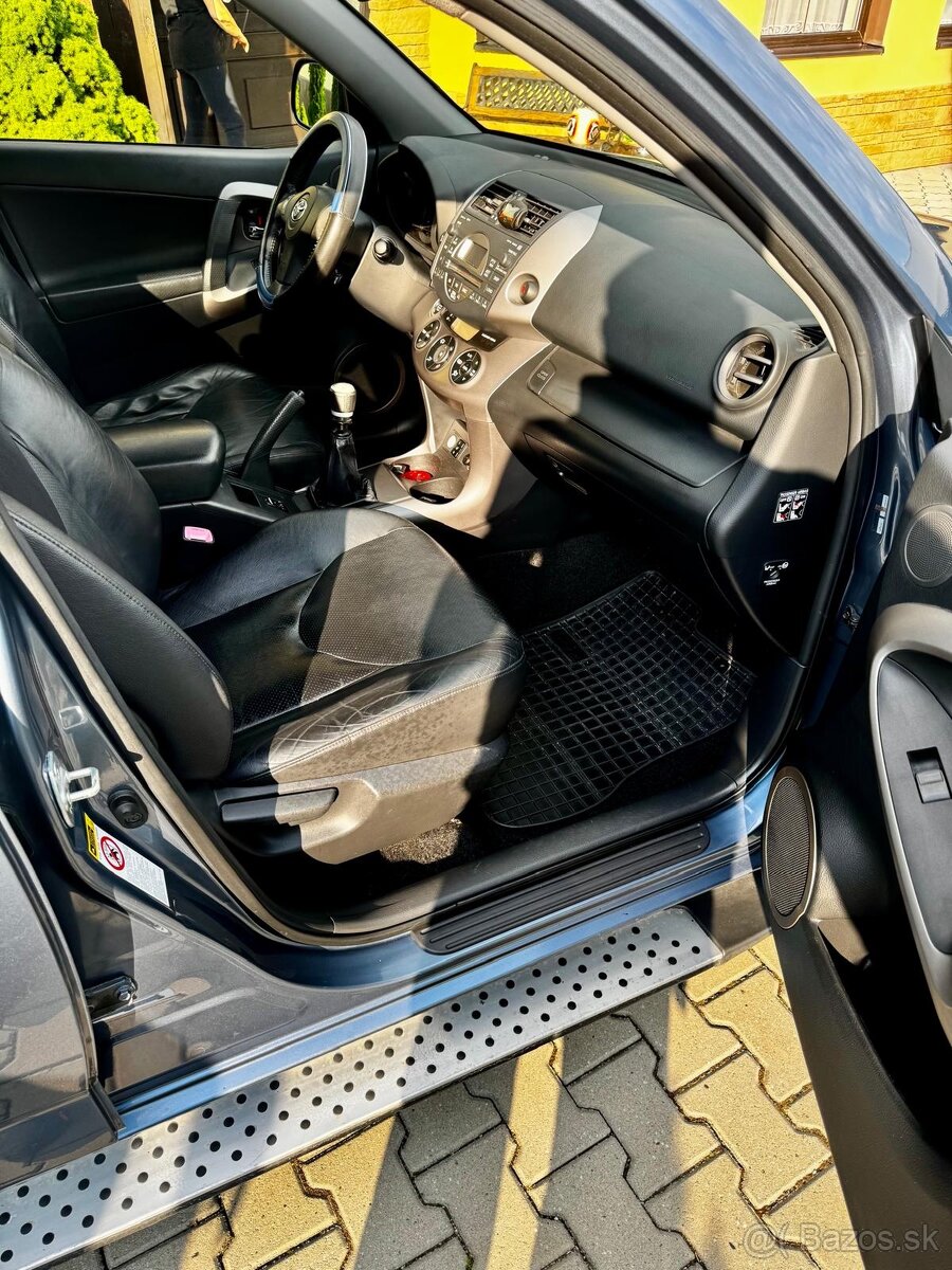 Predam toyotu rav4 - 15