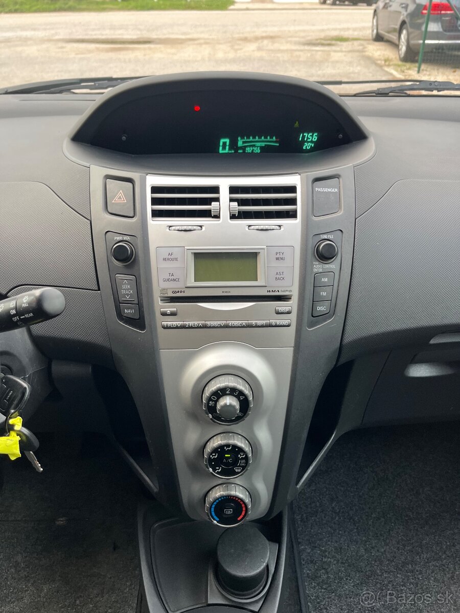 Toyota Yaris 1.3 Benzin = Klíma, 192756km Bez korozie = - 15