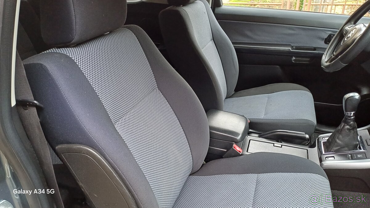Suzuki grand vitara 1.6 benzín 3.dverova 4x4model 2009tažne - 15