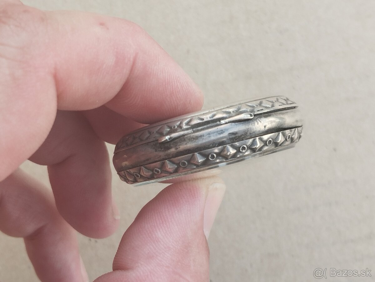 Starožitné dvoupláštové stříbrné zdobené kapesní hodinky. - 15