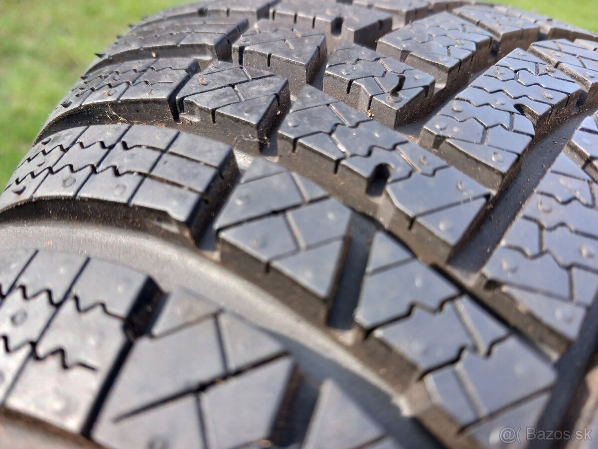 205/60 r16 zimne pneumatiky - 15