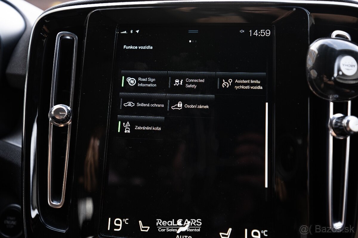 Volvo XC40 145kW 2021 - 15