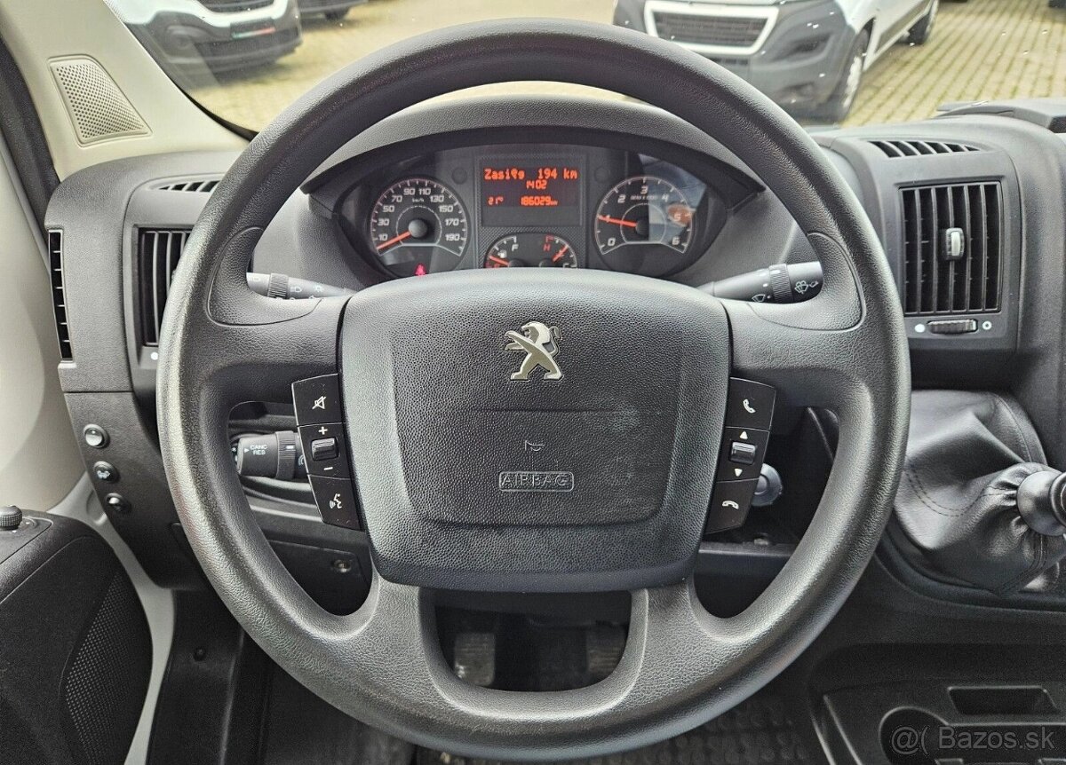 Peugeot Boxer 2.2 HDi 165 koni 8 paletovy kontajner rok 2021 - 15