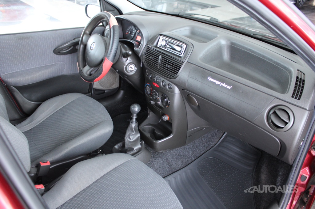 Fiat Punto 1,2i 44 kW ACTIVE - 15