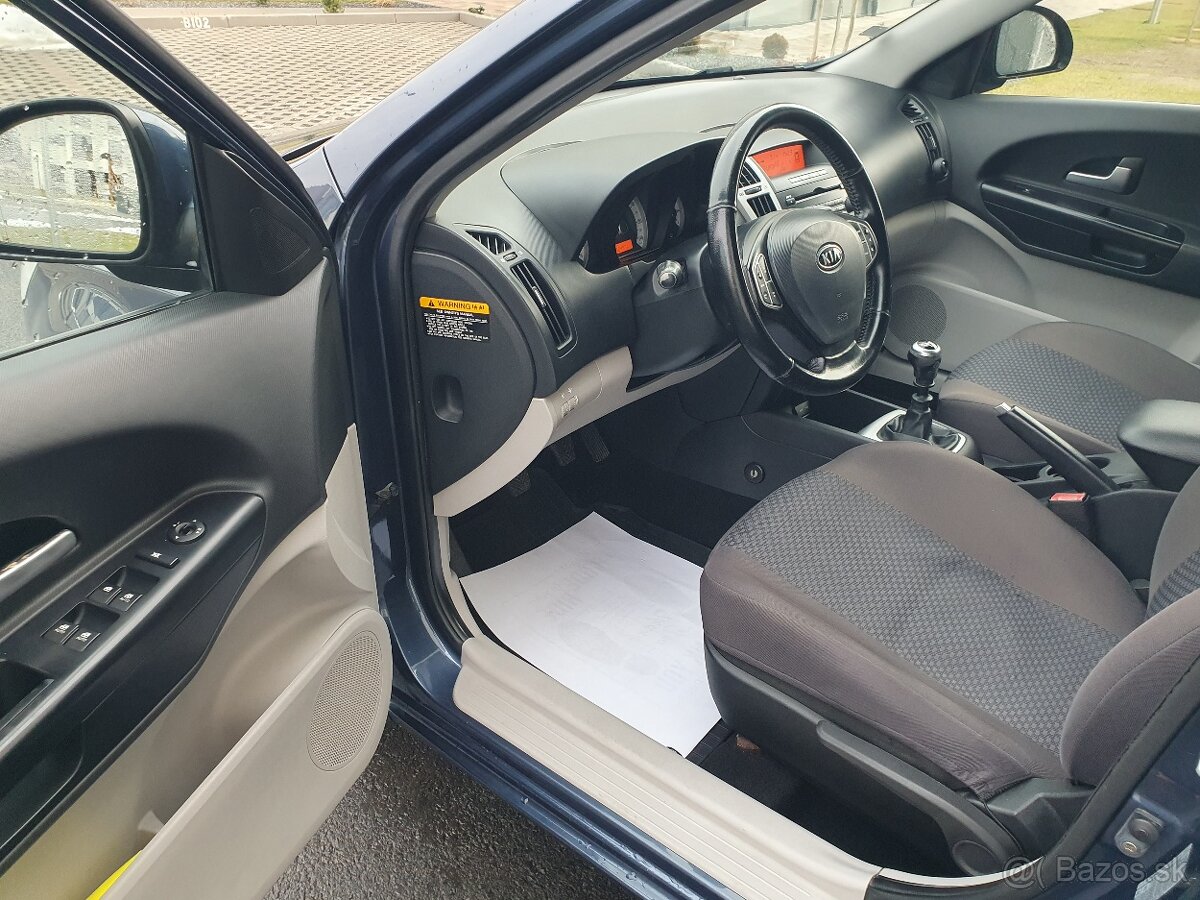 Kia Ceed 1.4 benzín 77kw - 15