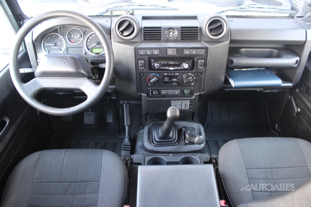 Land Rover Defender 2,4 TDCi 90 kW 110 SW 4x4 - 15