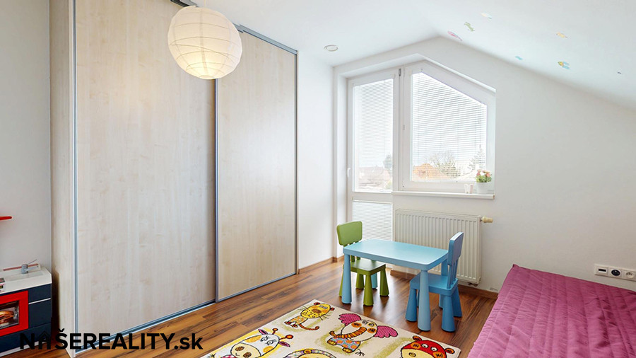 Na predaj: Moderný 5-izbový rodinný dom s bazénom, záhradou - 15