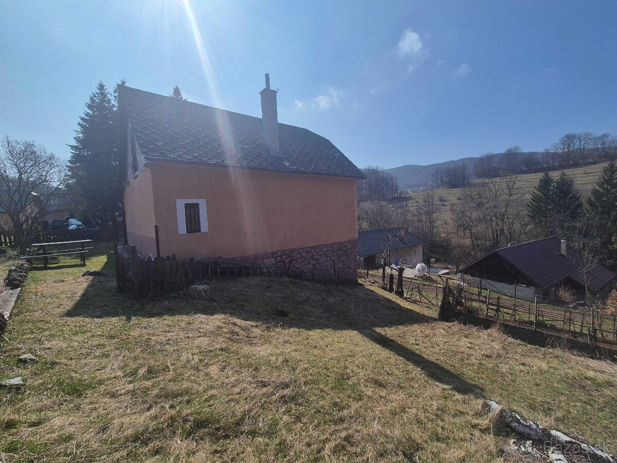 Predaj 2 izbový dom Valaská Belá pozemok 605 m2 - 15