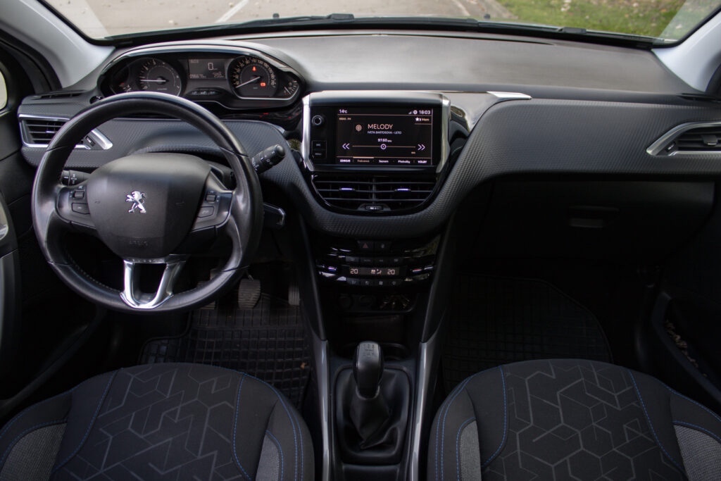 Peugeot 2008 1.2 PureTech Style - 15