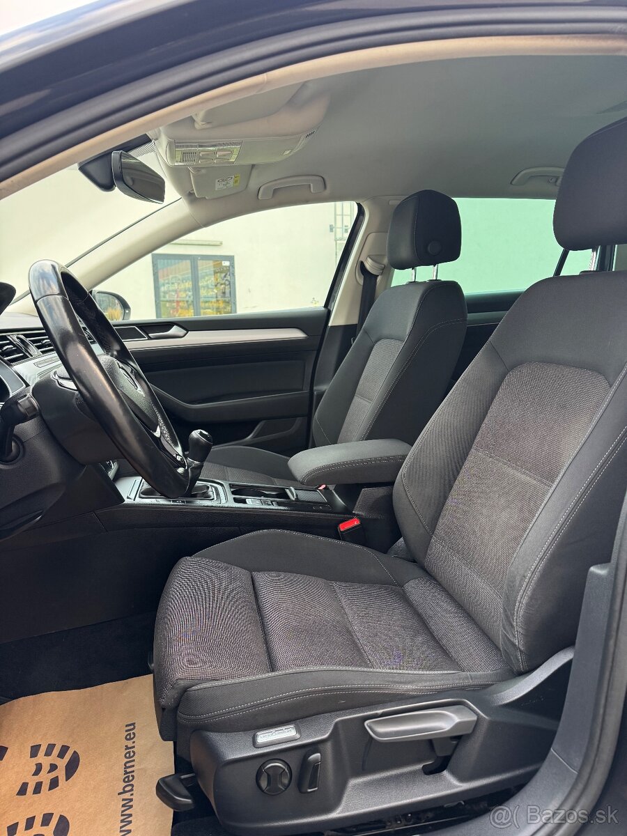 Volkswagen Passat 2.0 TDI 110kw ACC - 15
