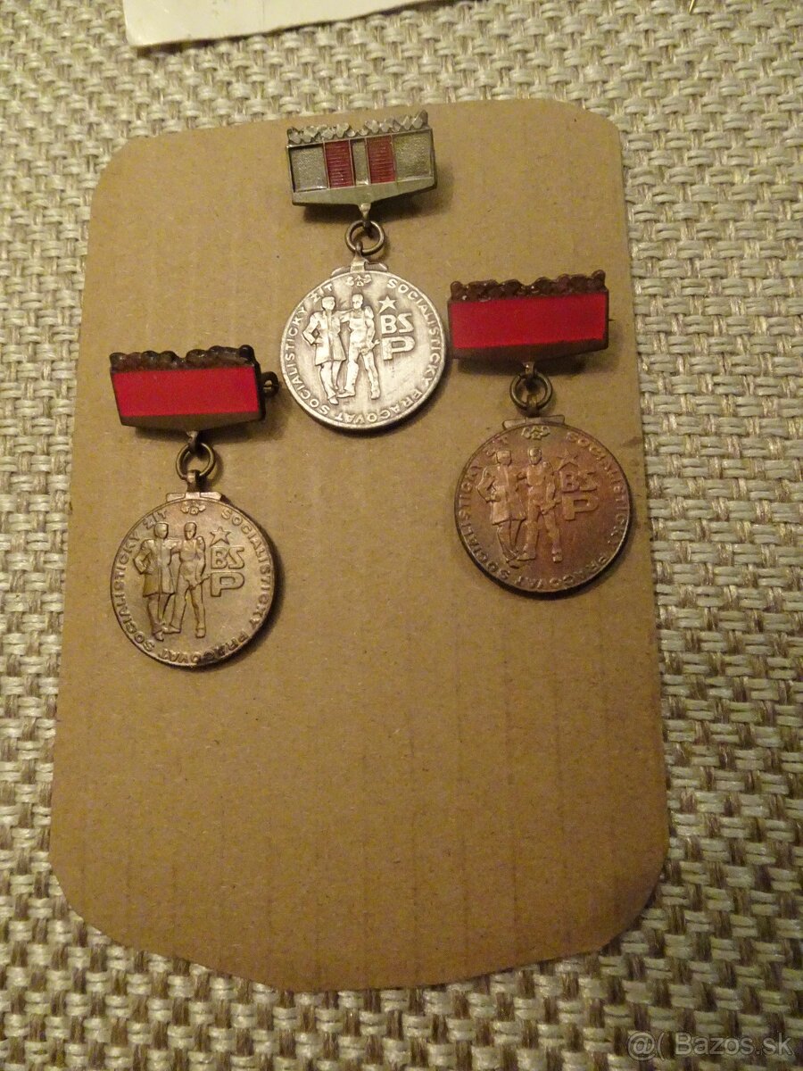 Predám rôzne odznaky, aj Brigáda socialistickej práce. - 15