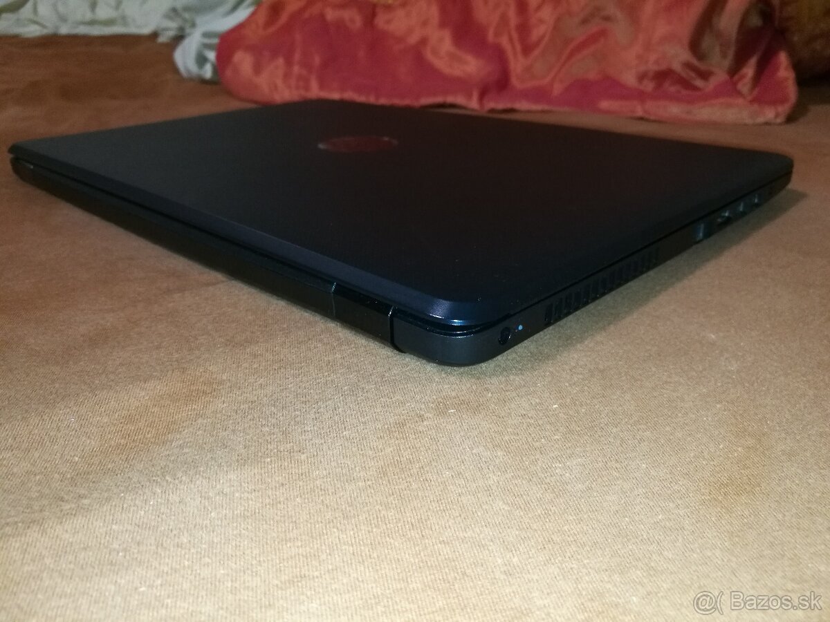 HP. 4-Jadro. 15,6 HD. SSD 128GB. 8 GB DDR4. Nová baterka. - 15