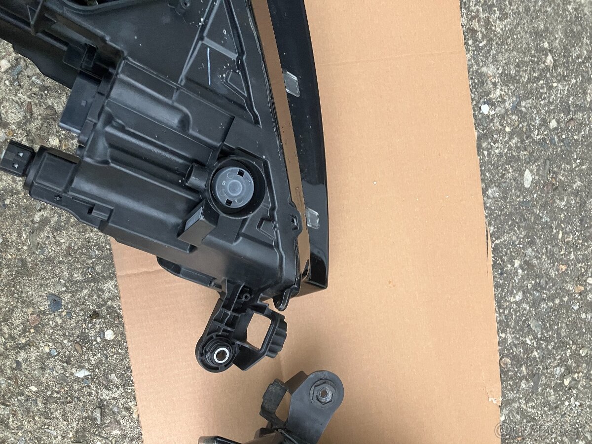 svetlo predni prave SKODA Scala - 15