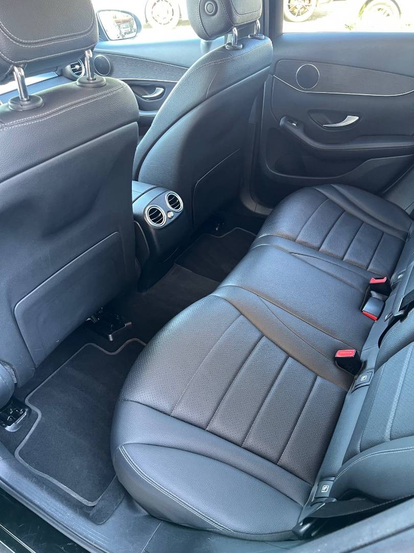 Mercedes-Benz GLC SUV 200 d 4MATIC A/T - 15