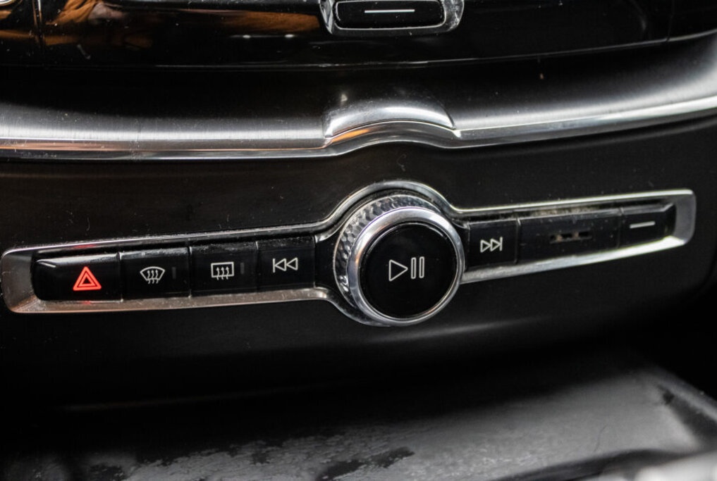 Volvo XC60 D4 Momentum, 140kW (2019) - 15